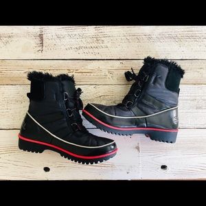 Sorel snow ❄️ 🥾 boots..get ready for this winter